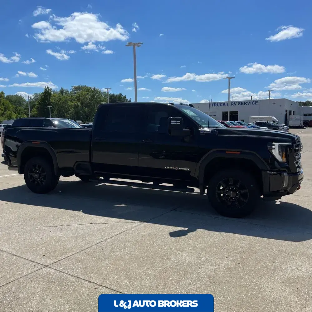 2024 GMC Sierra 2500 AT4