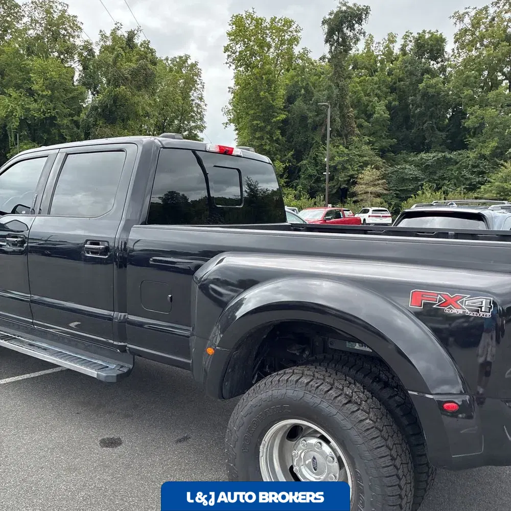 2021 Ford F-350 Super Duty Lariat