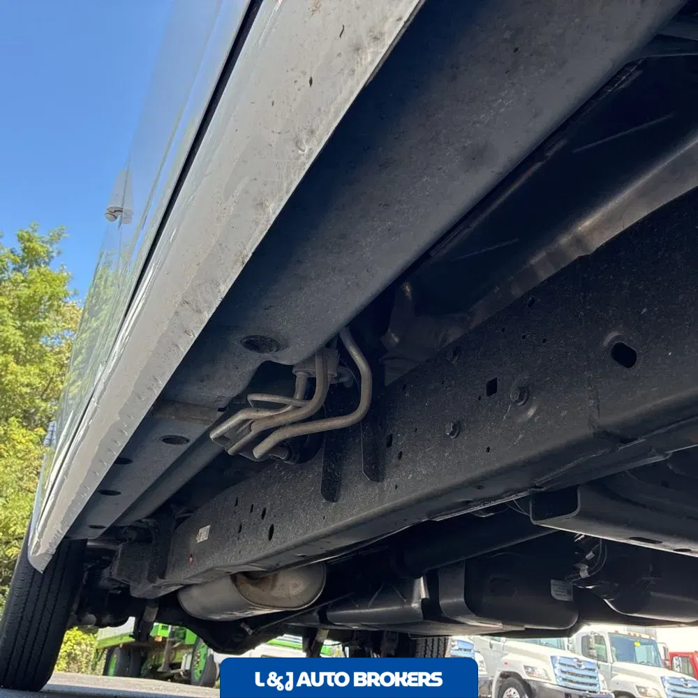 2025 Chevrolet Express LS 3500