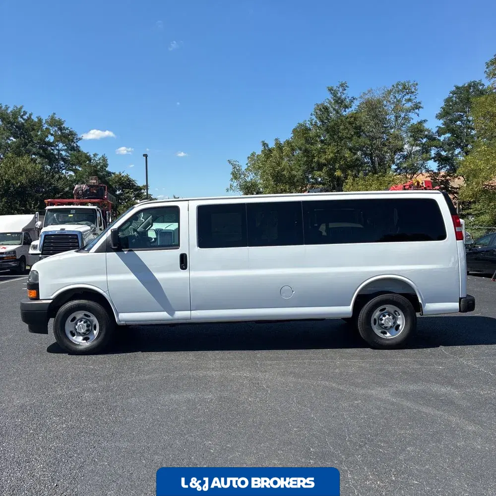 2025 Chevrolet Express LS 3500