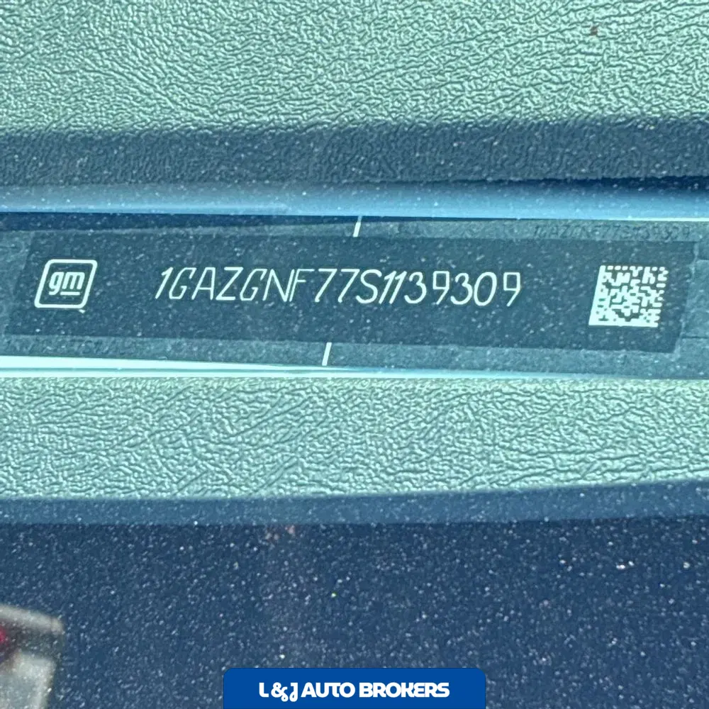 2025 Chevrolet Express LS 3500
