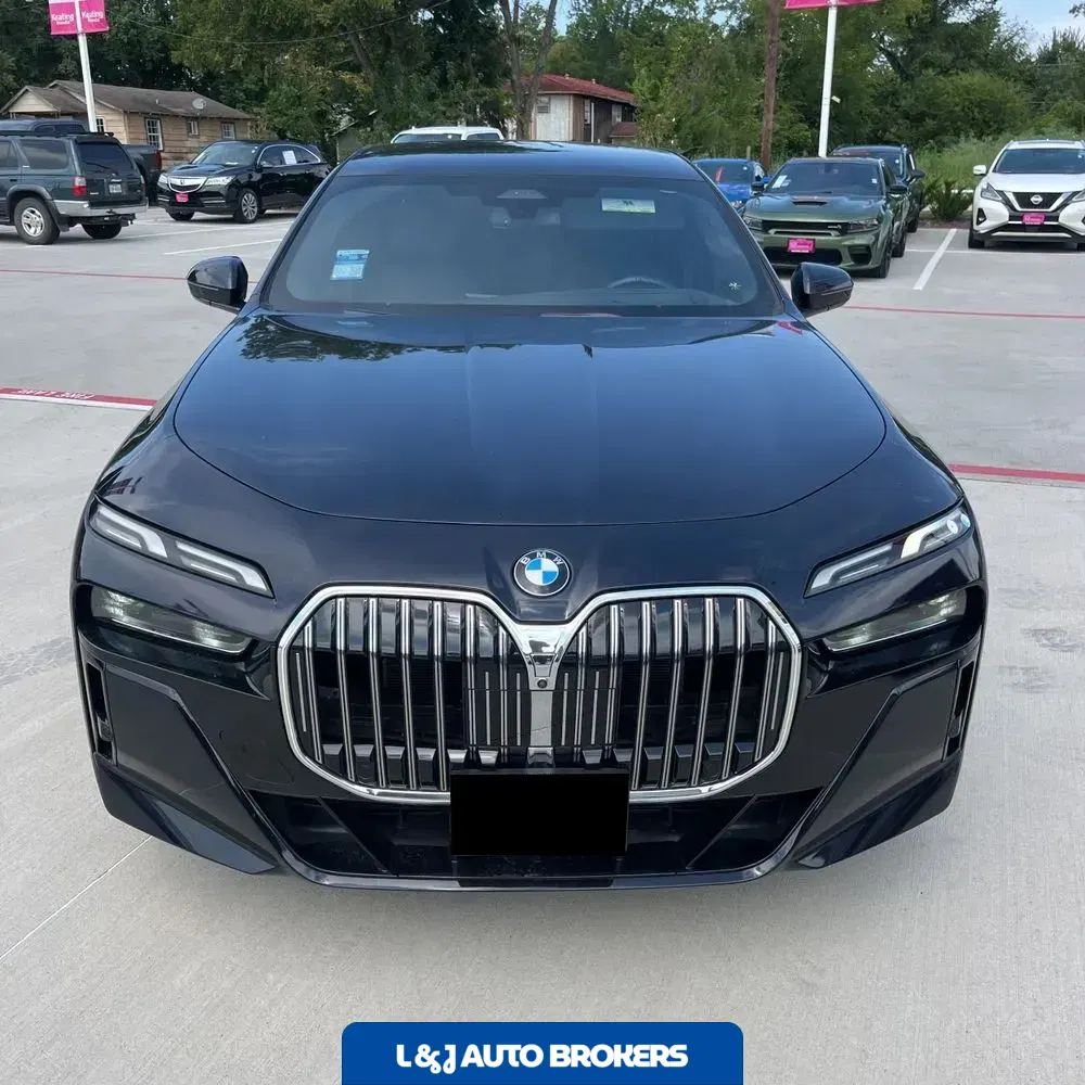 2024 BMW 7-Series 740i