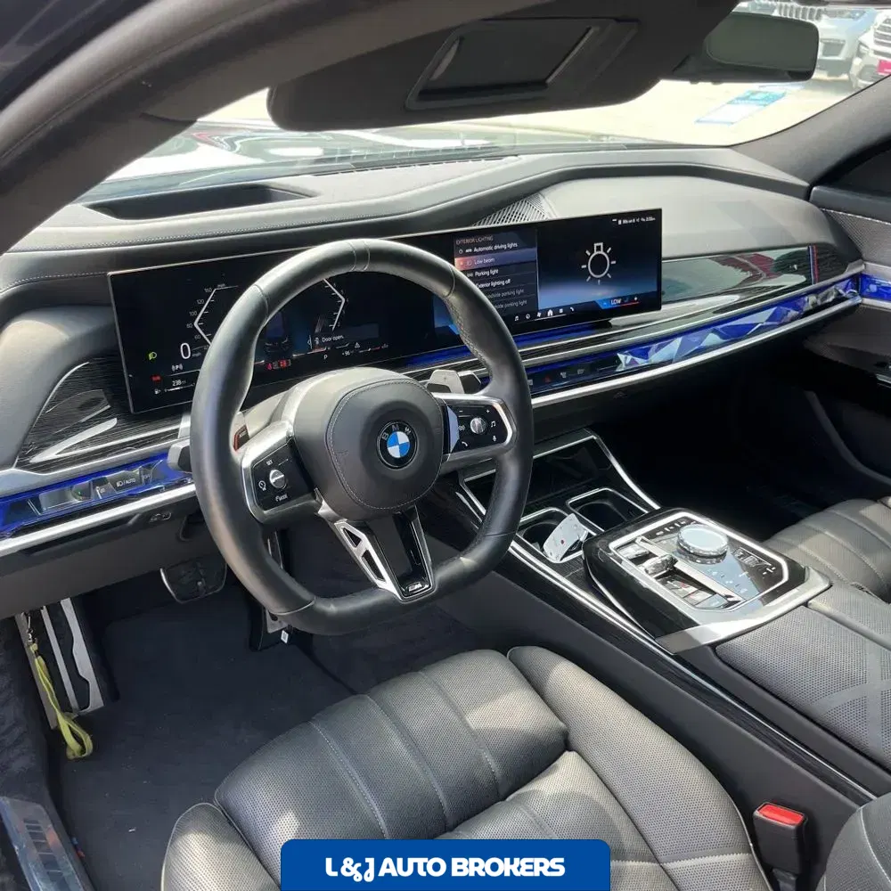 2024 BMW 7-Series 740i