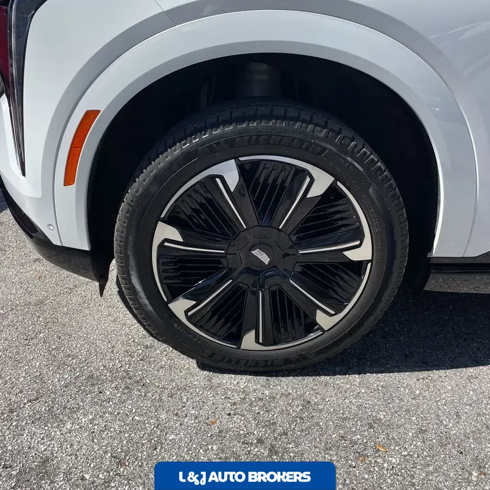 2025 Cadillac Escalade IQ Sport 1