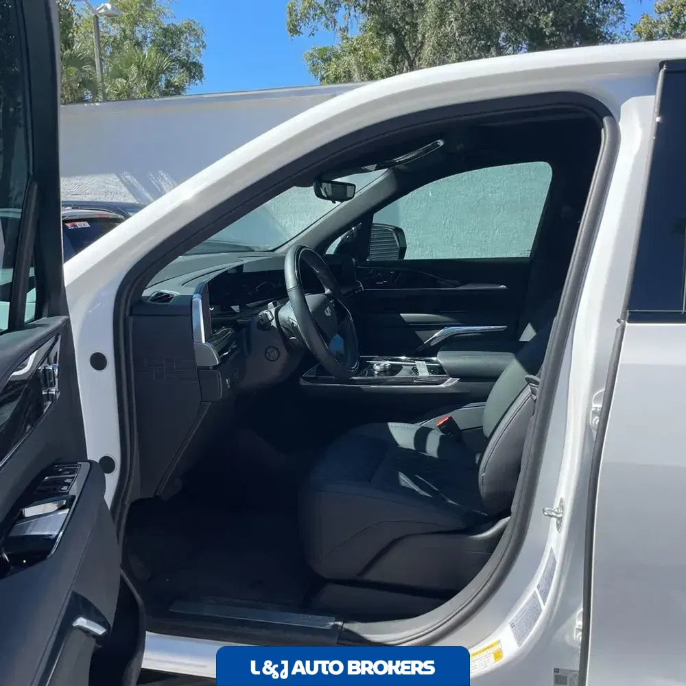 2025 Cadillac Escalade IQ Sport 1