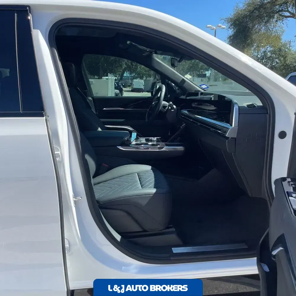 2025 Cadillac Escalade IQ Sport 1