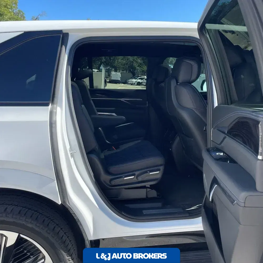 2025 Cadillac Escalade IQ Sport 1