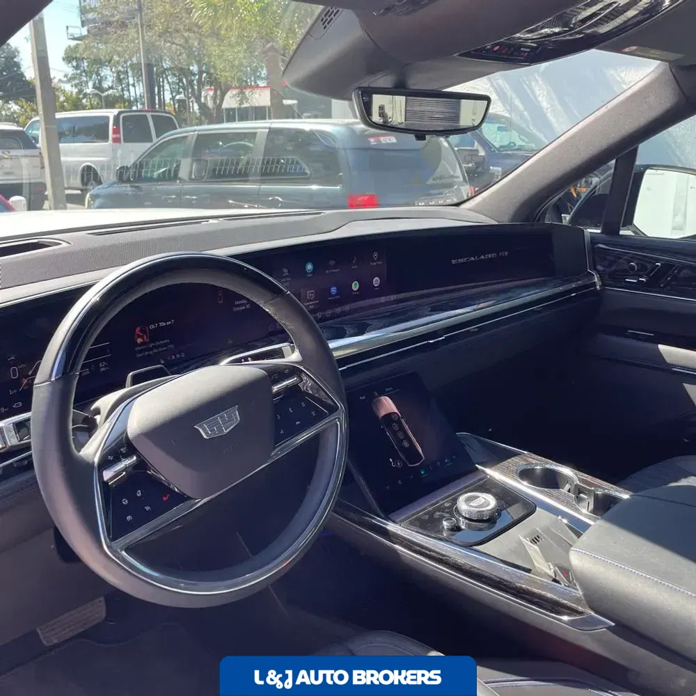 2025 Cadillac Escalade IQ Sport 1