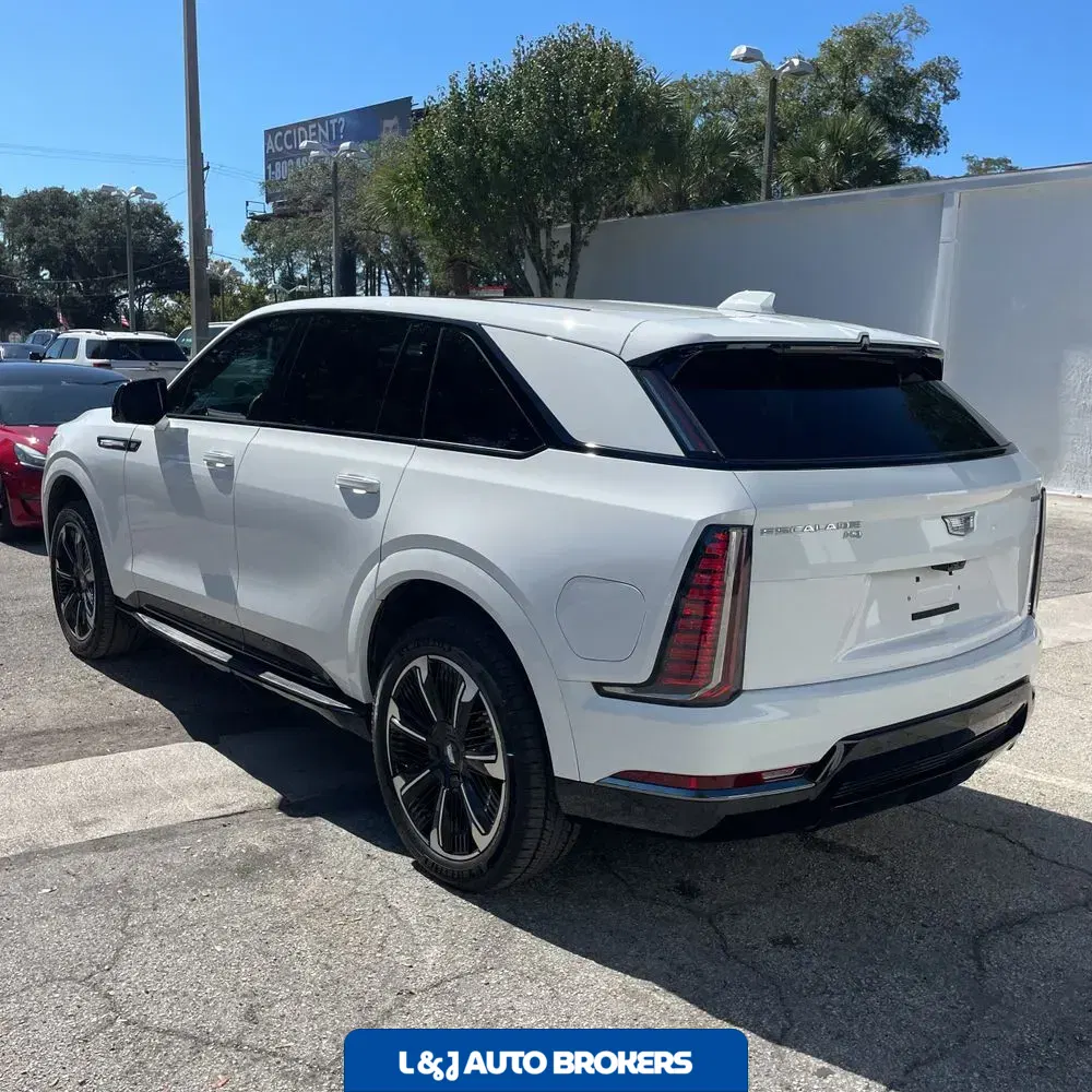 2025 Cadillac Escalade IQ Sport 1