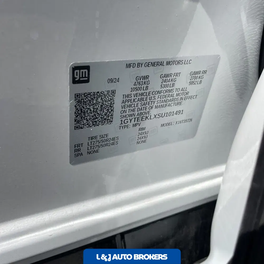 2025 Cadillac Escalade IQ Sport 1