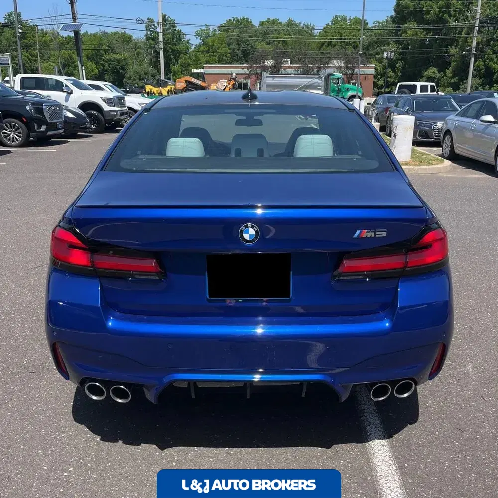 2022 BMW M5 Base