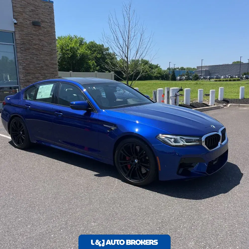 2022 BMW M5 Base