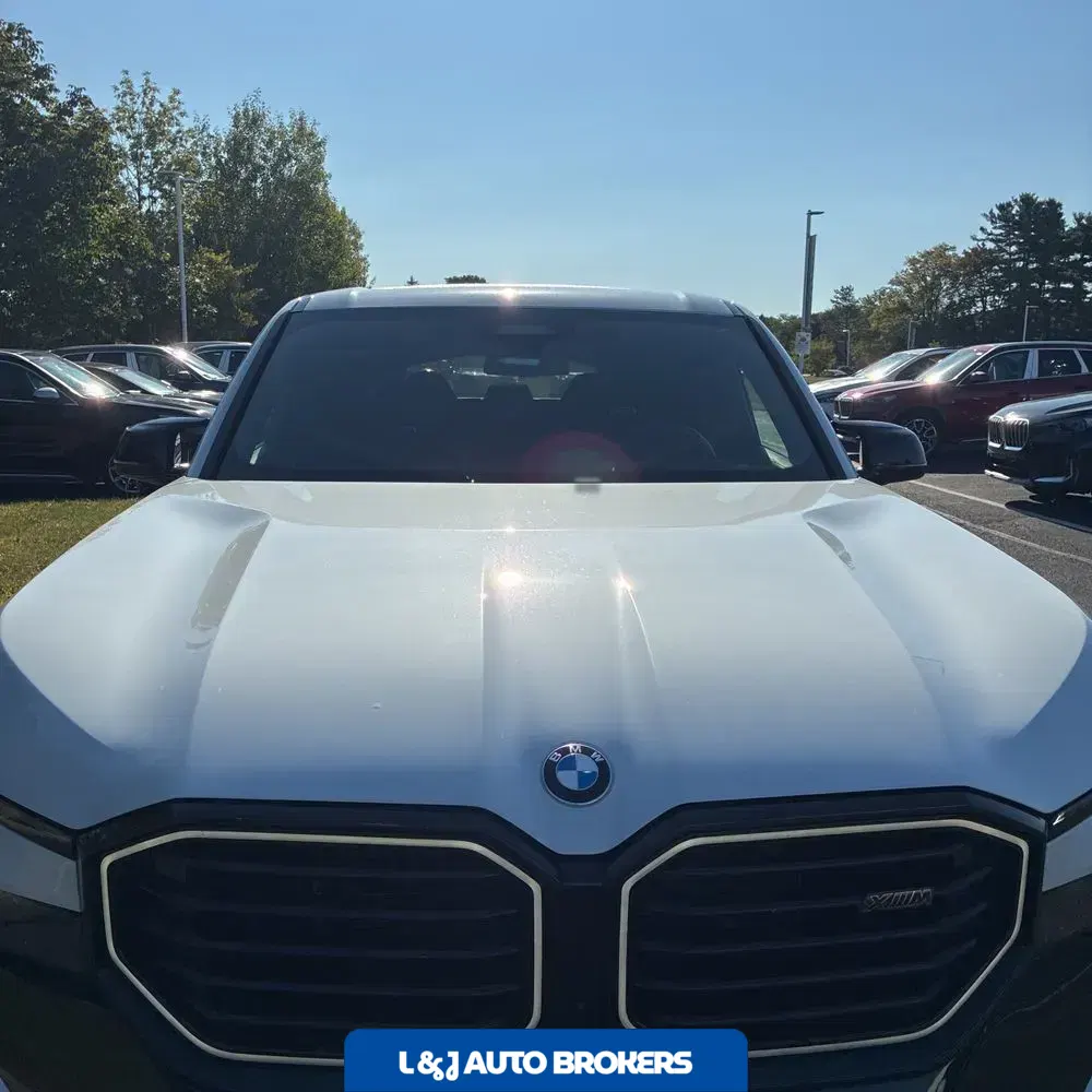 2023 BMW XM Base