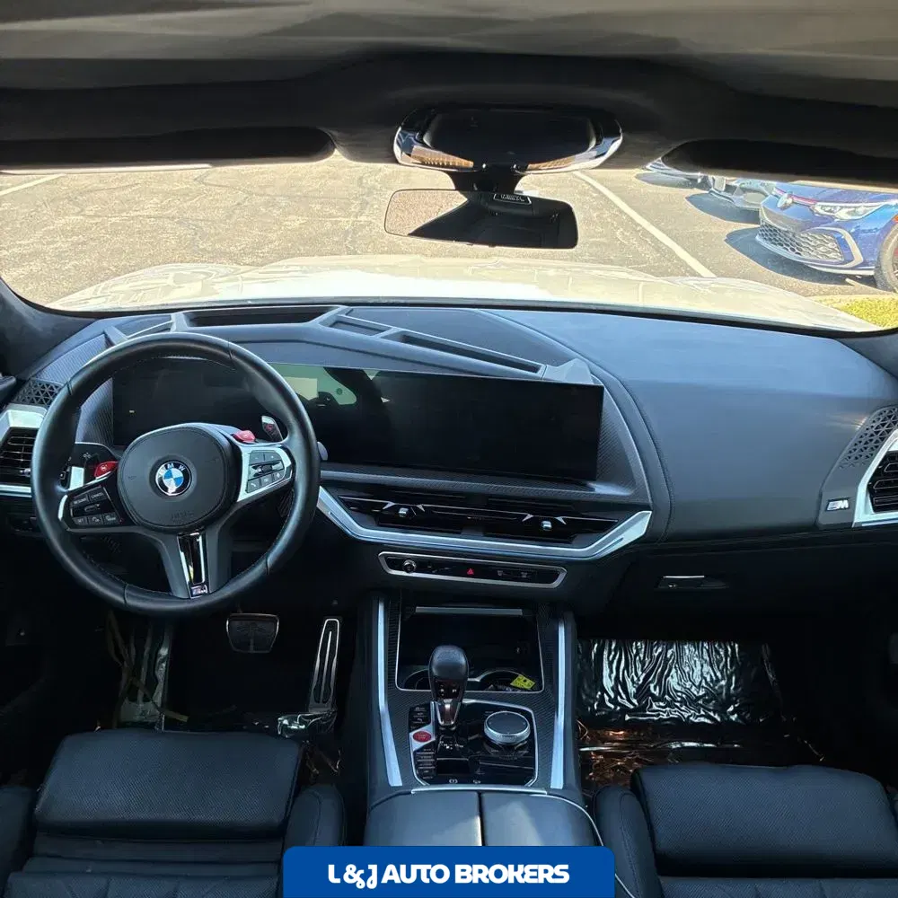 2023 BMW XM Base