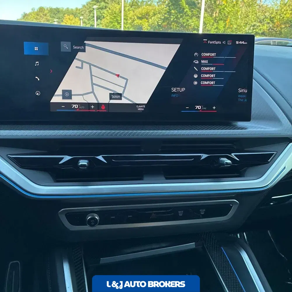 2023 BMW XM Base