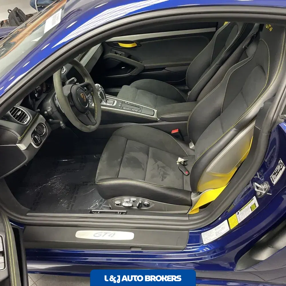 2021 Porsche 718 Cayman GT4