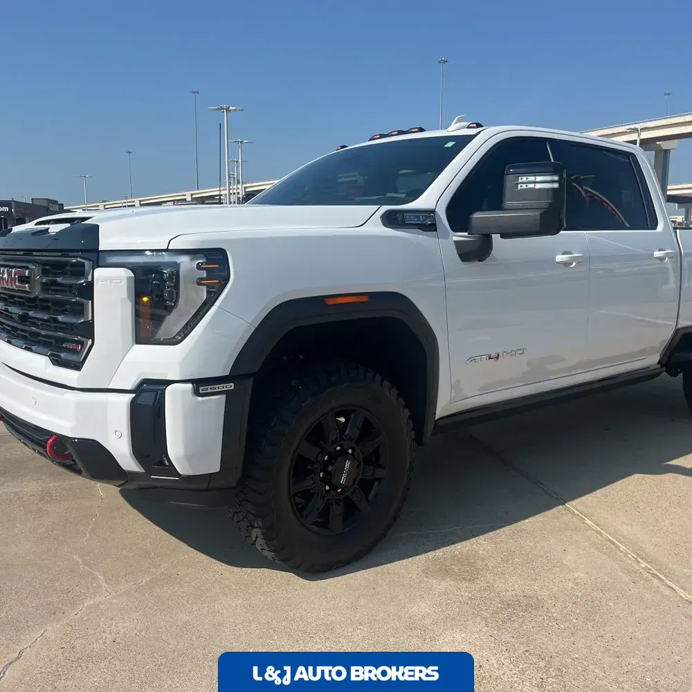 2025 GMC Sierra 2500HD AT4