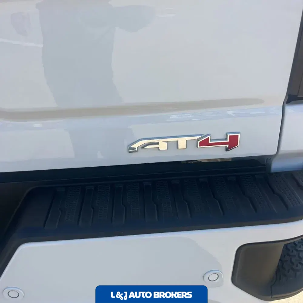 2025 GMC Sierra 2500HD AT4