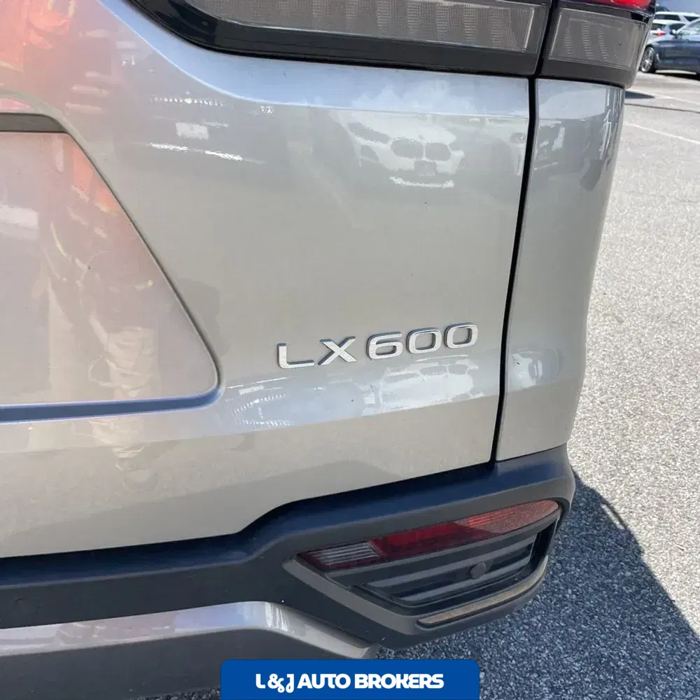 2023 Lexus LX 600 Luxury