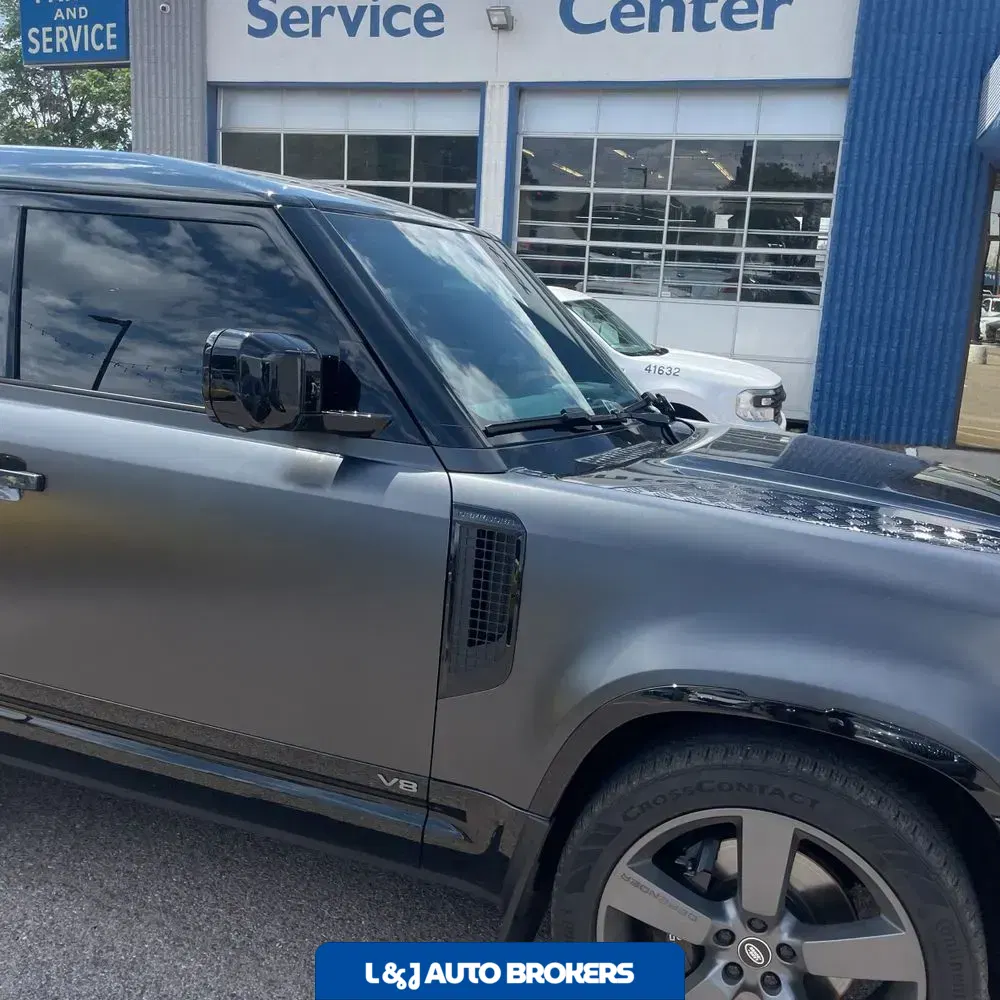 2024 Land Rover Defender 90 V8 Carpathian Edition