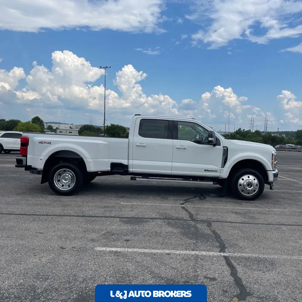 2025 Ford F-450 Super Duty Lariat