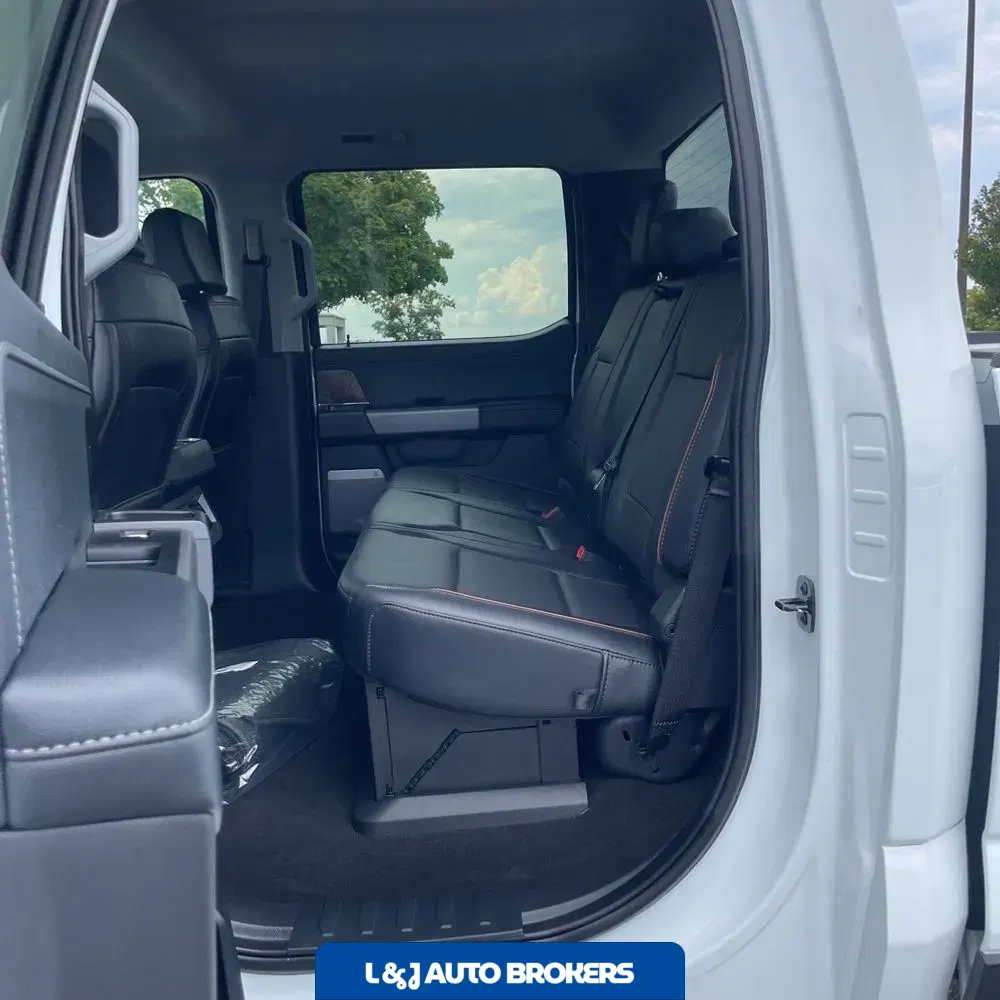 2025 Ford F-450 Super Duty Lariat