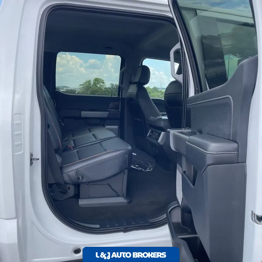 2025 Ford F-450 Super Duty Lariat