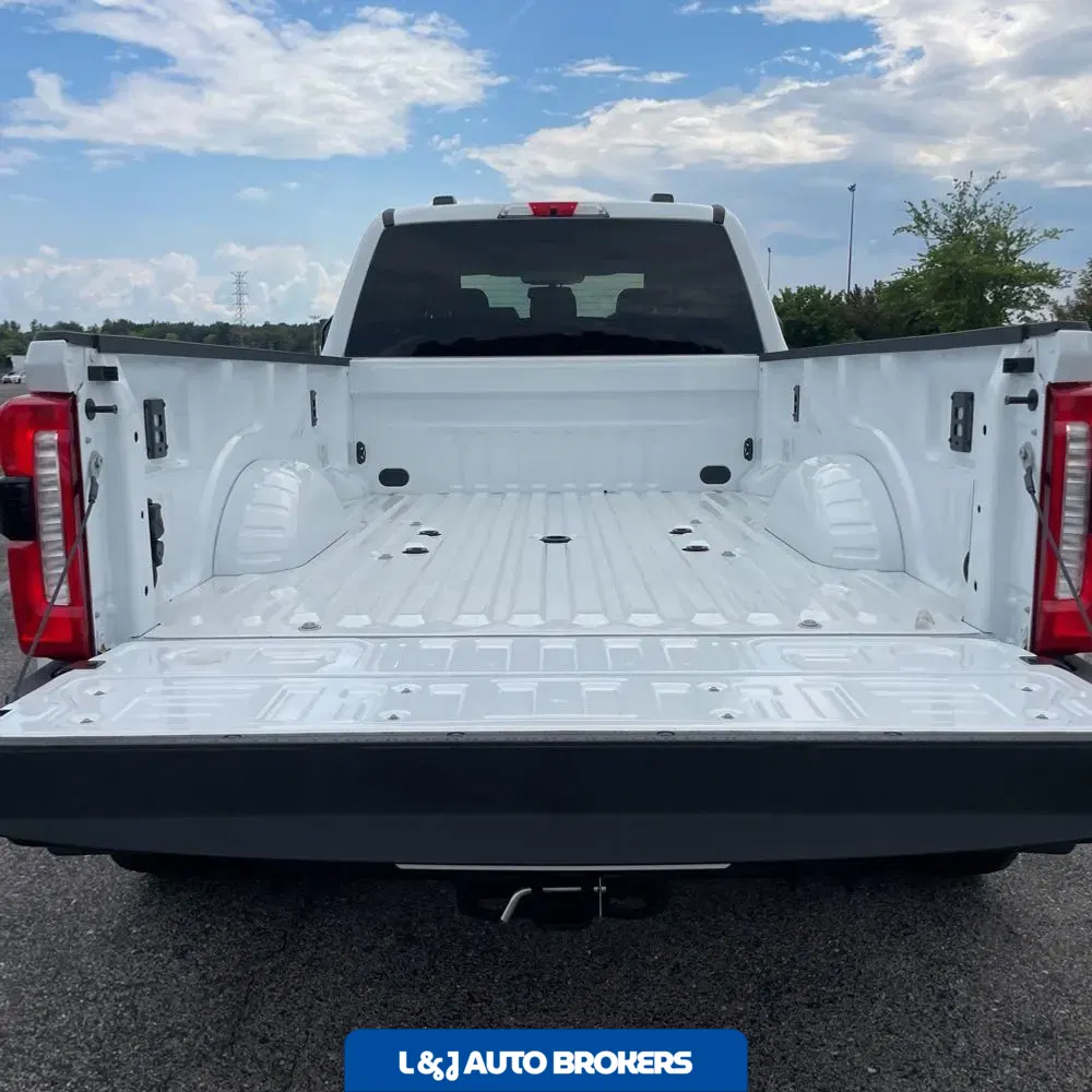 2025 Ford F-450 Super Duty Lariat