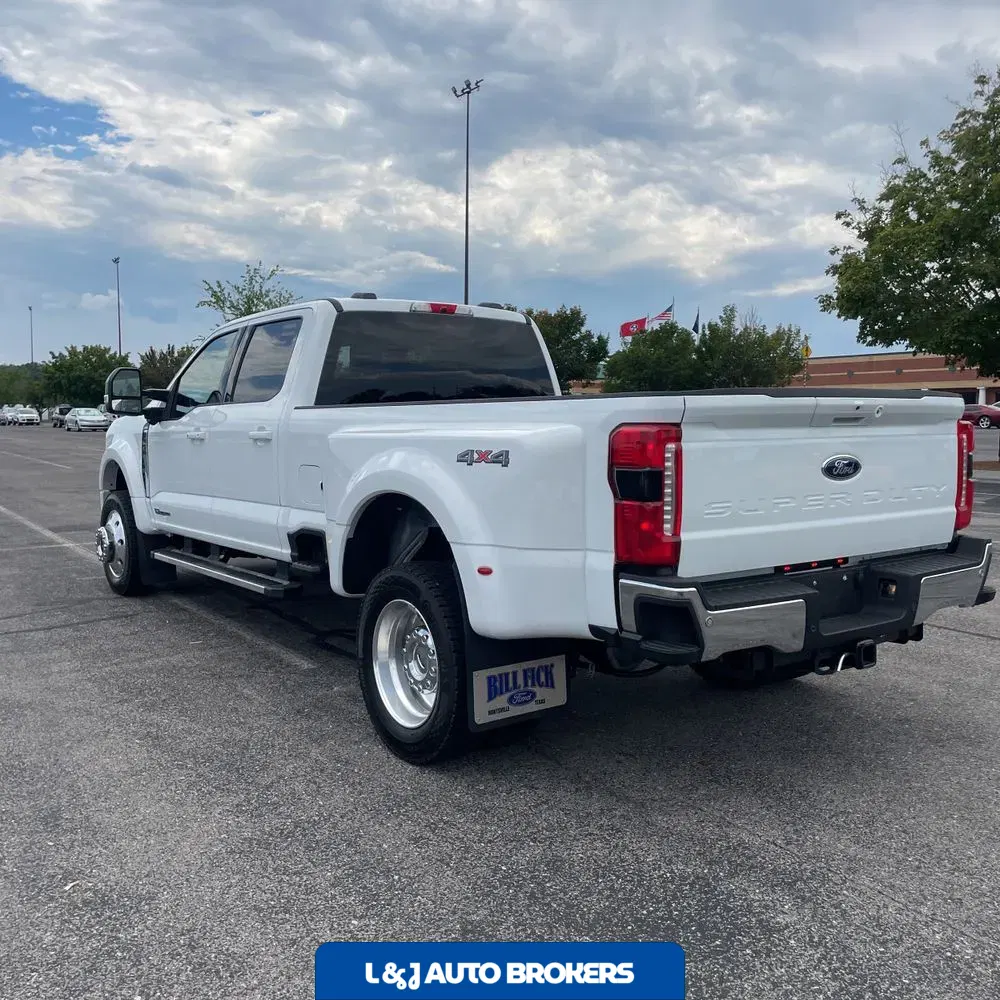 2025 Ford F-450 Super Duty Lariat