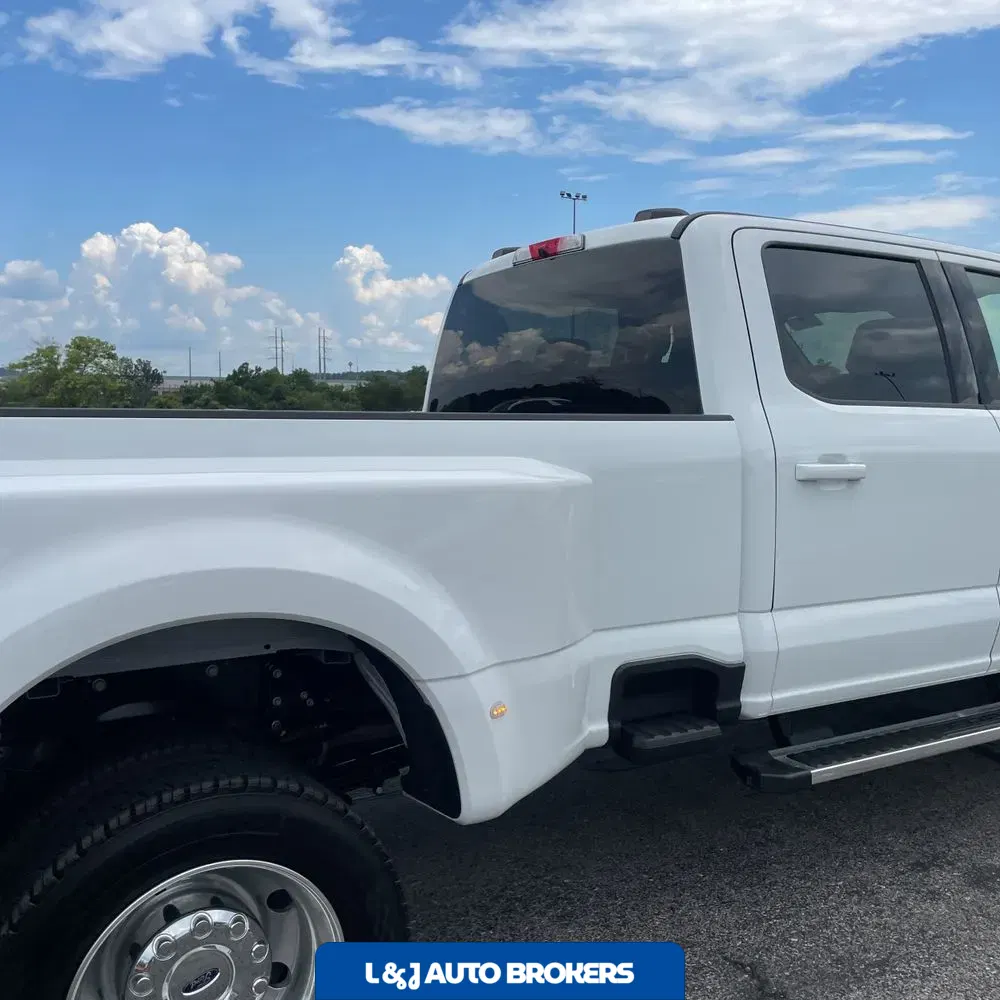 2025 Ford F-450 Super Duty Lariat