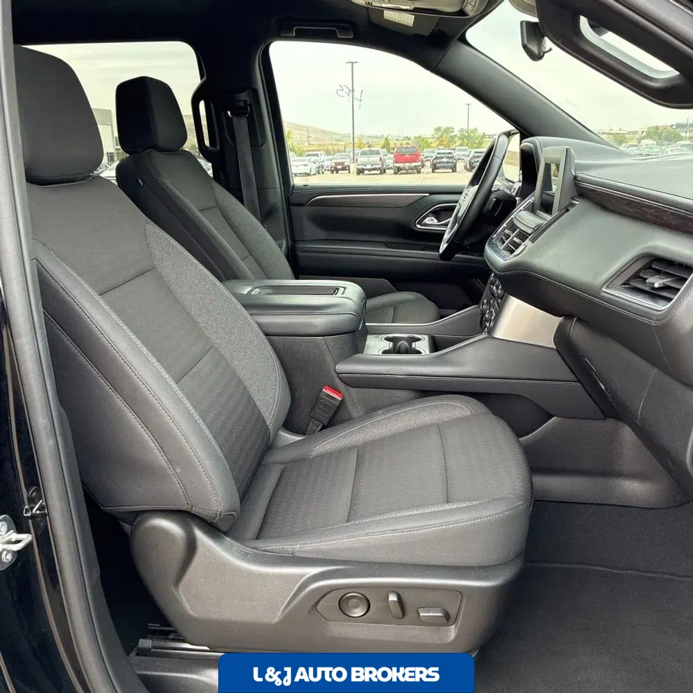 2024 Chevrolet Suburban LS