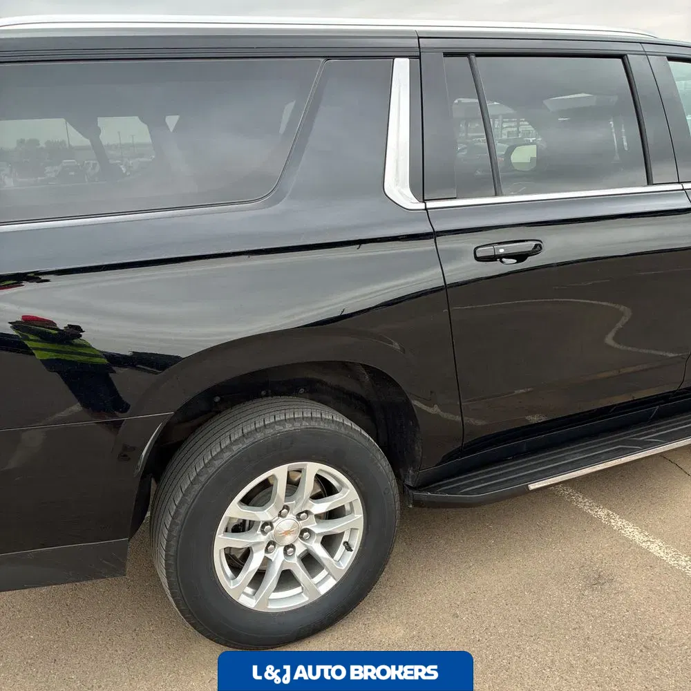 2024 Chevrolet Suburban LS