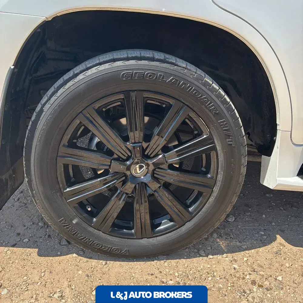 2020 Lexus LX 570 Three-Row