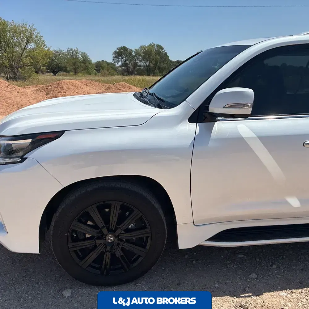 2020 Lexus LX 570 Three-Row