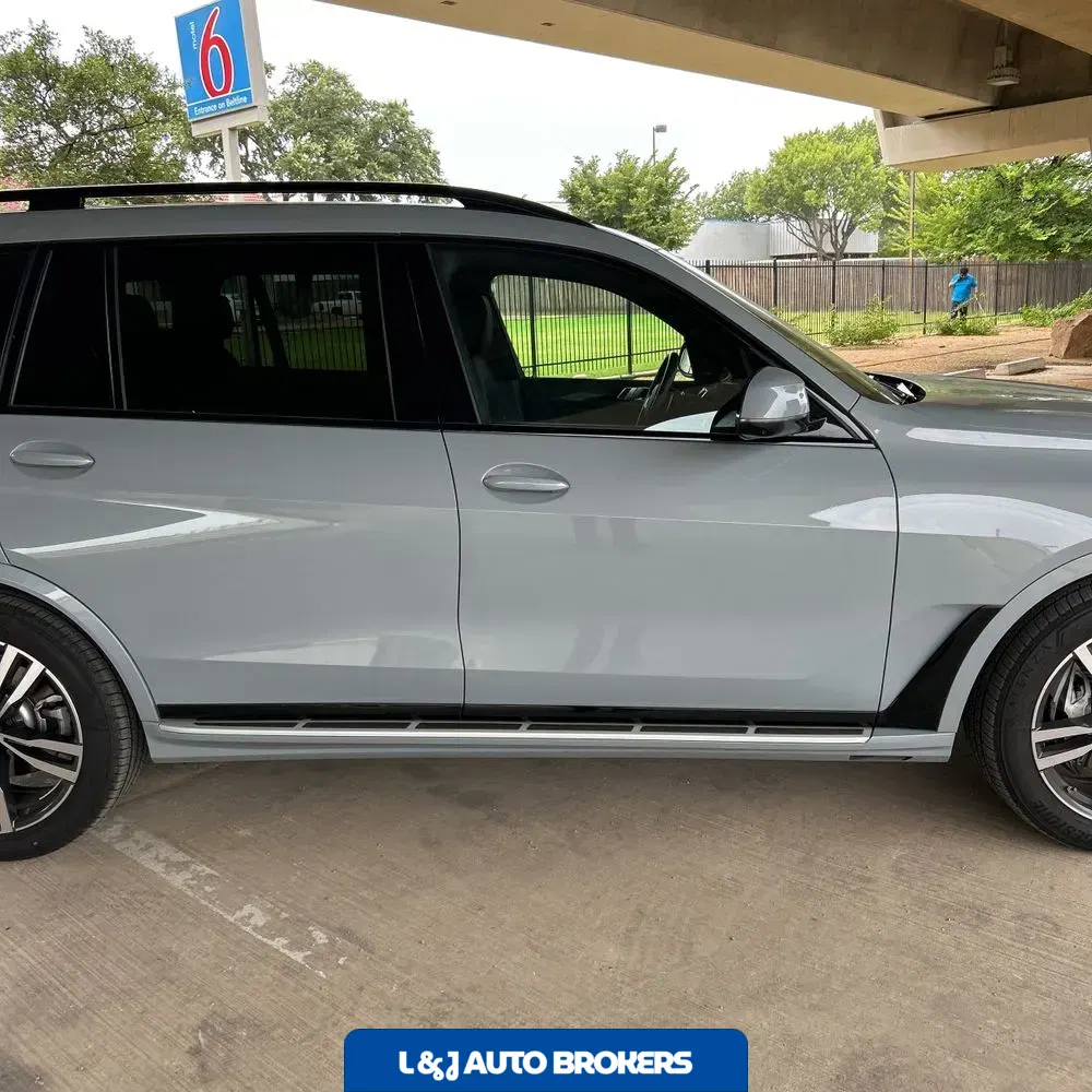 2025 BMW X7 XDrive40i