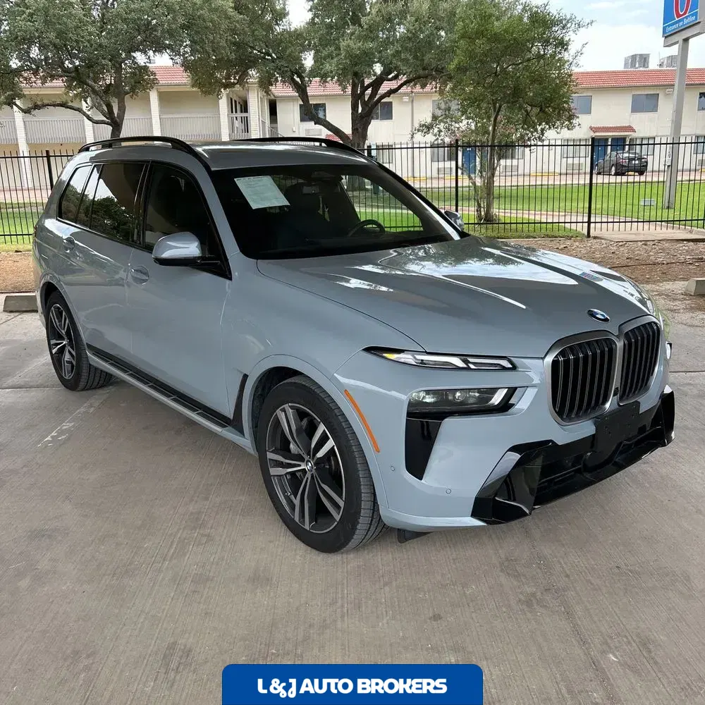 2025 BMW X7 XDrive40i