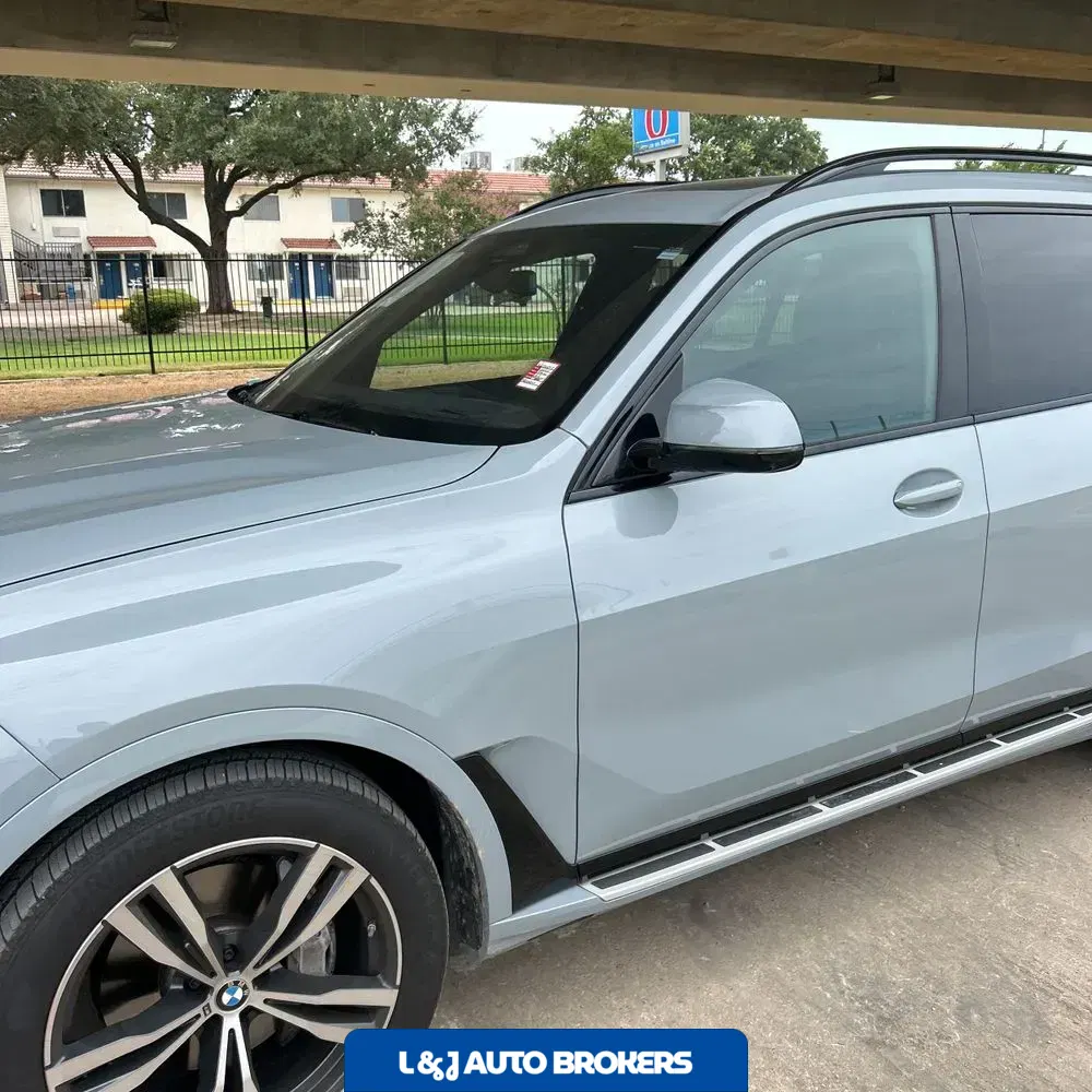 2025 BMW X7 XDrive40i