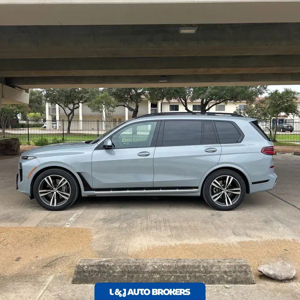 2025 BMW X7 XDrive40i