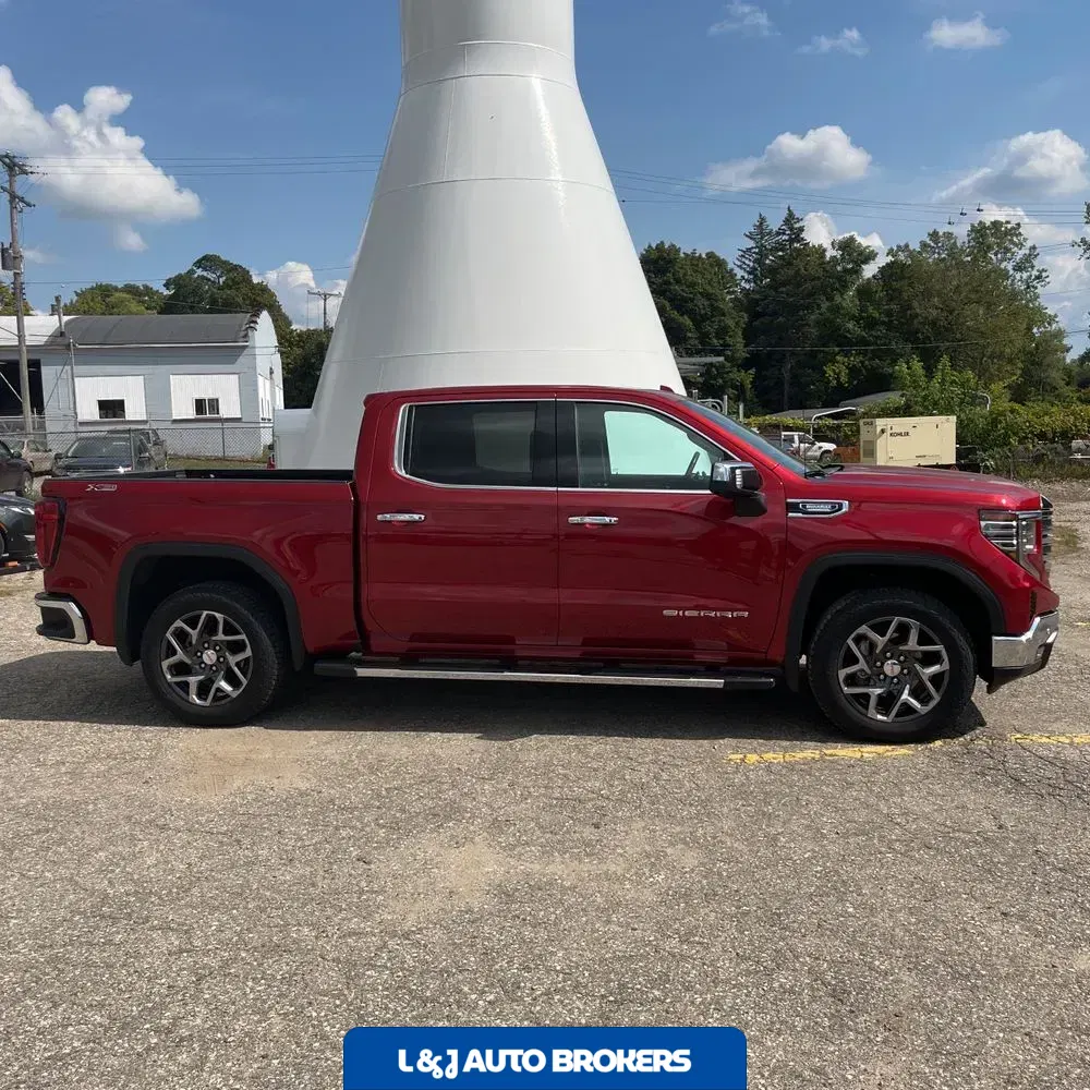 2024 GMC Sierra 1500 SLT