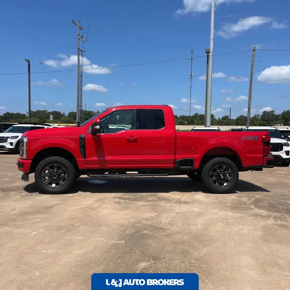 2023 Ford F-350 Super Duty Lariat