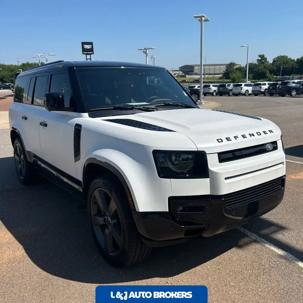 2025 Land Rover Defender 130 V8 P500