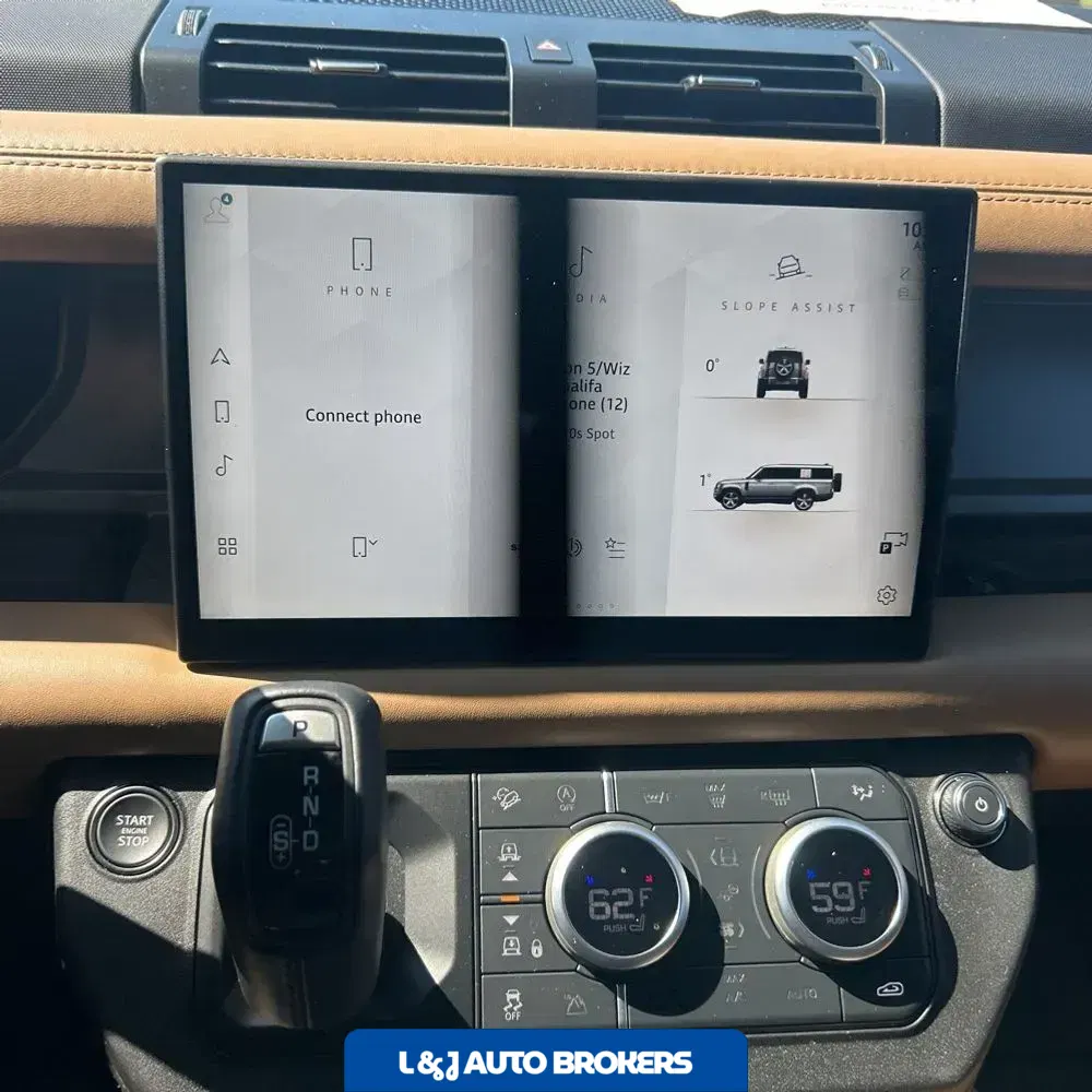 2025 Land Rover Defender 130 V8 P500