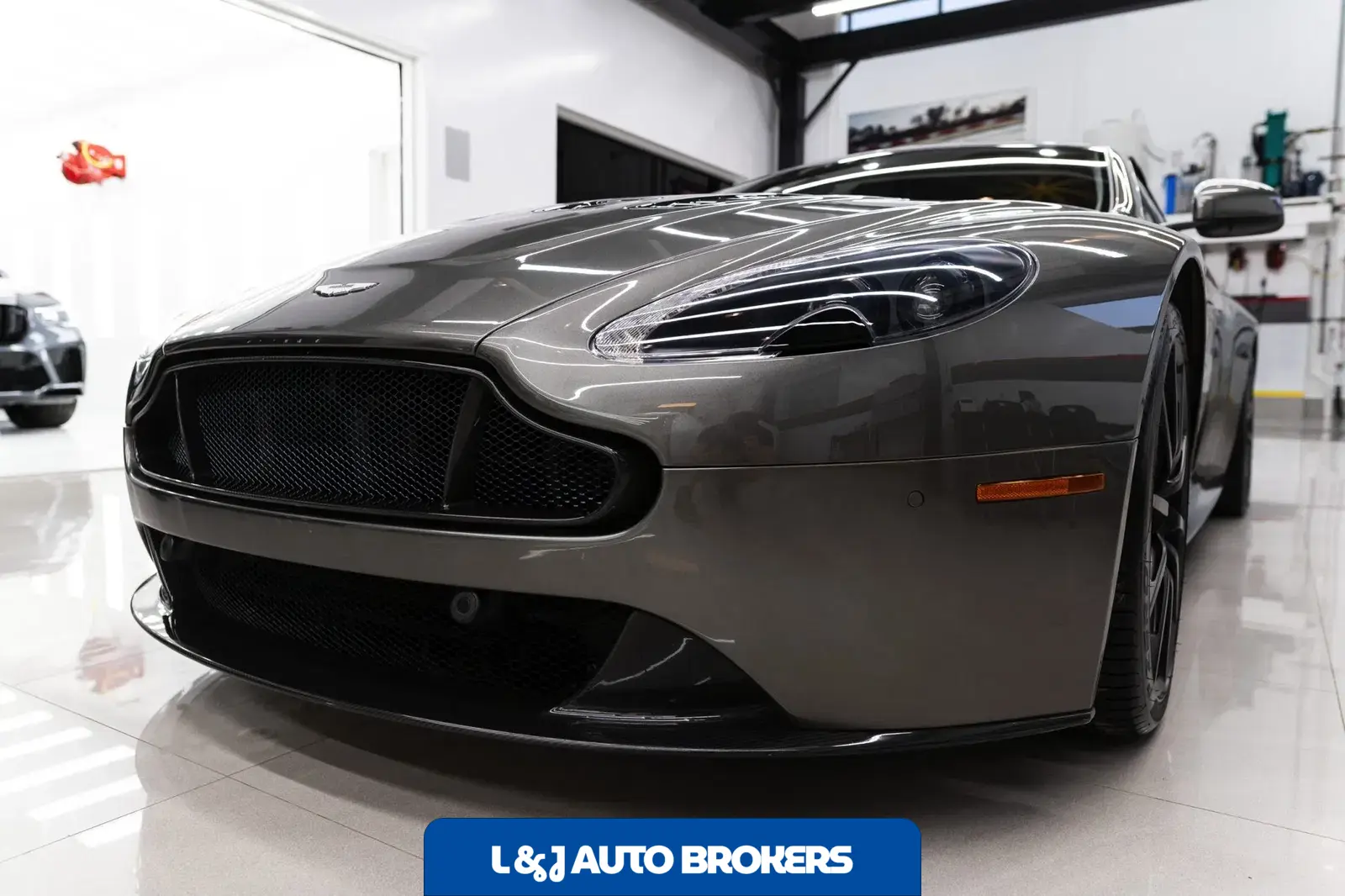2017 Aston Martin V12 Vantage S Roadster 7-Speed