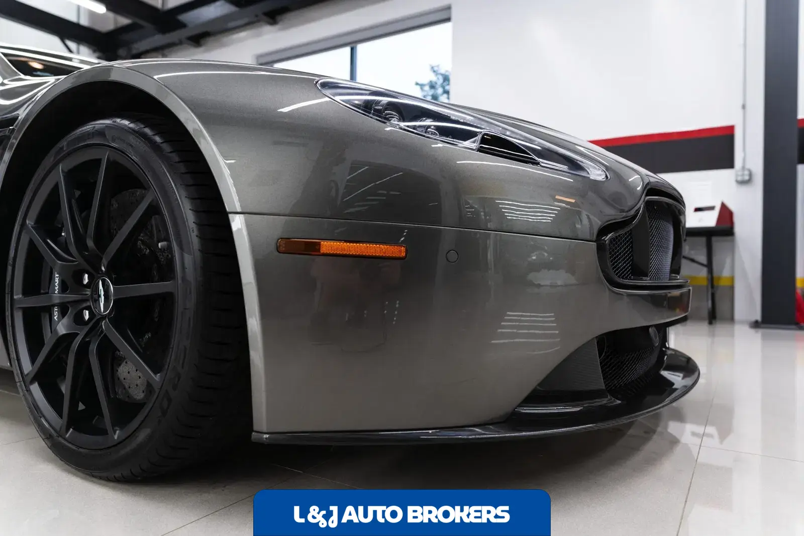 2017 Aston Martin V12 Vantage S Roadster 7-Speed