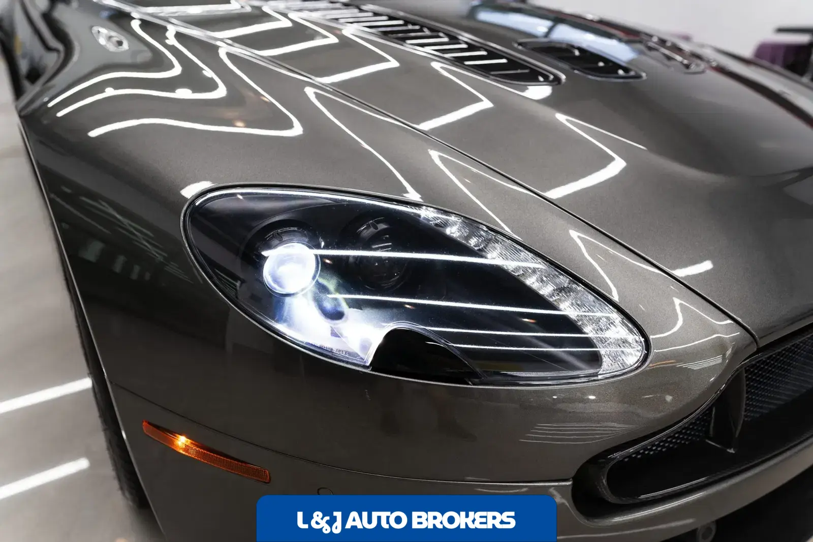 2017 Aston Martin V12 Vantage S Roadster 7-Speed