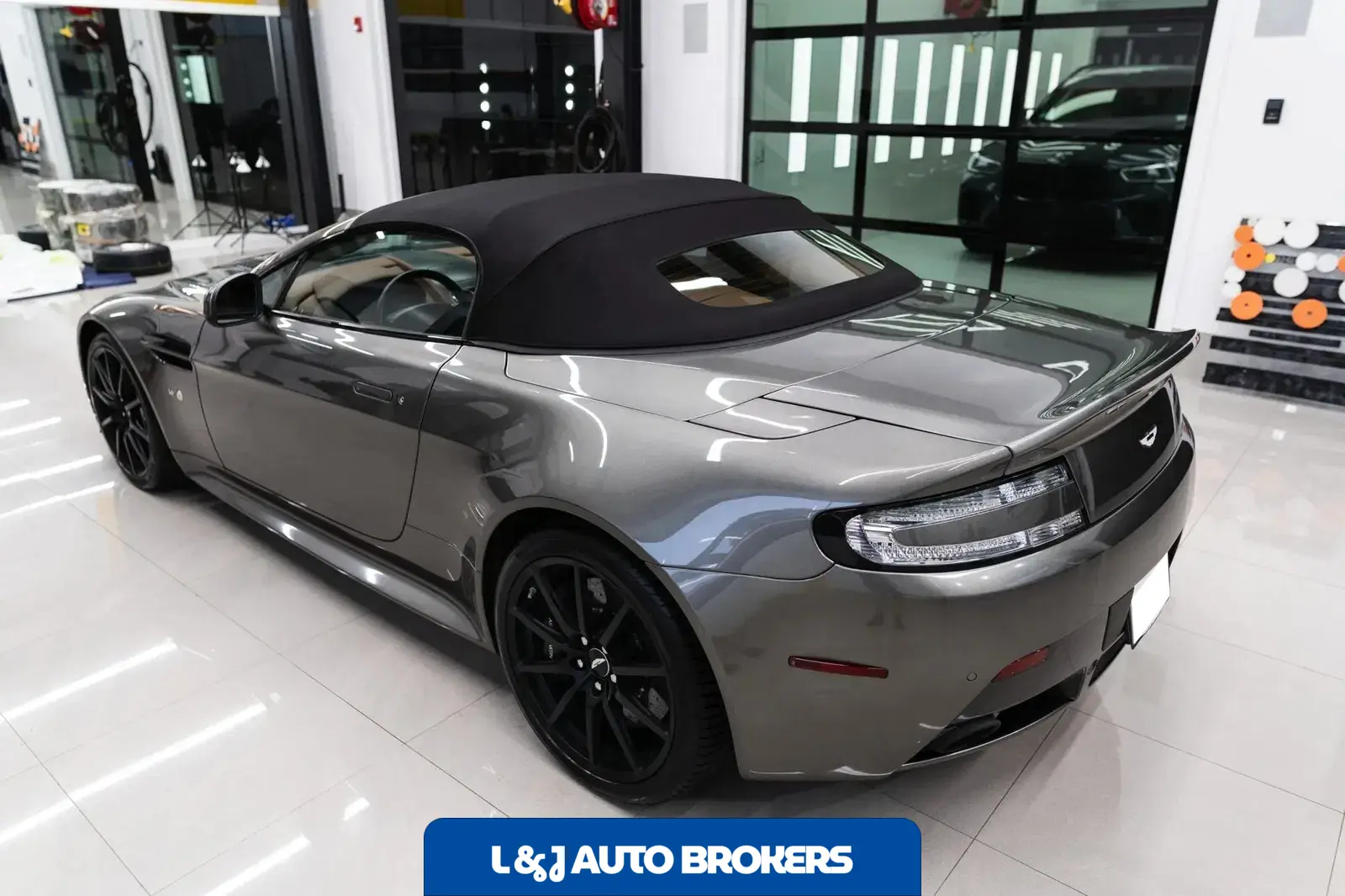 2017 Aston Martin V12 Vantage S Roadster 7-Speed