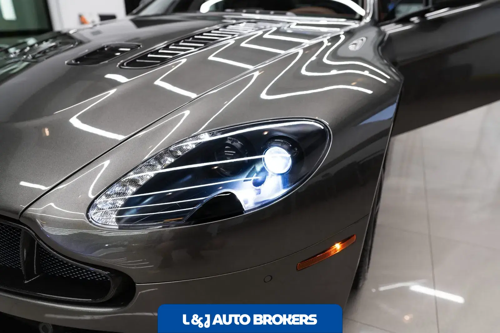 2017 Aston Martin V12 Vantage S Roadster 7-Speed