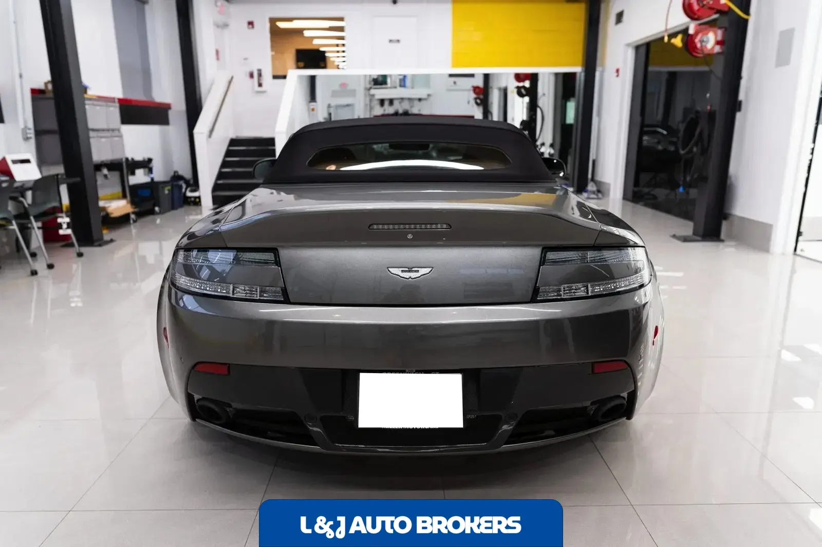2017 Aston Martin V12 Vantage S Roadster 7-Speed
