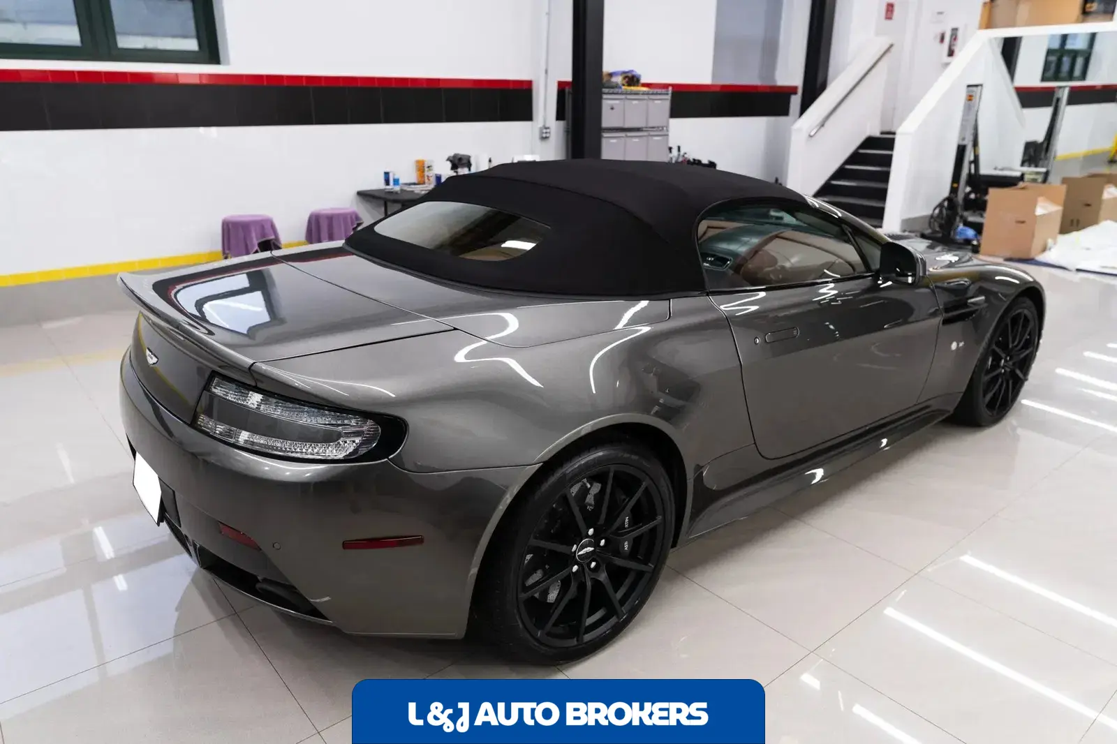 2017 Aston Martin V12 Vantage S Roadster 7-Speed