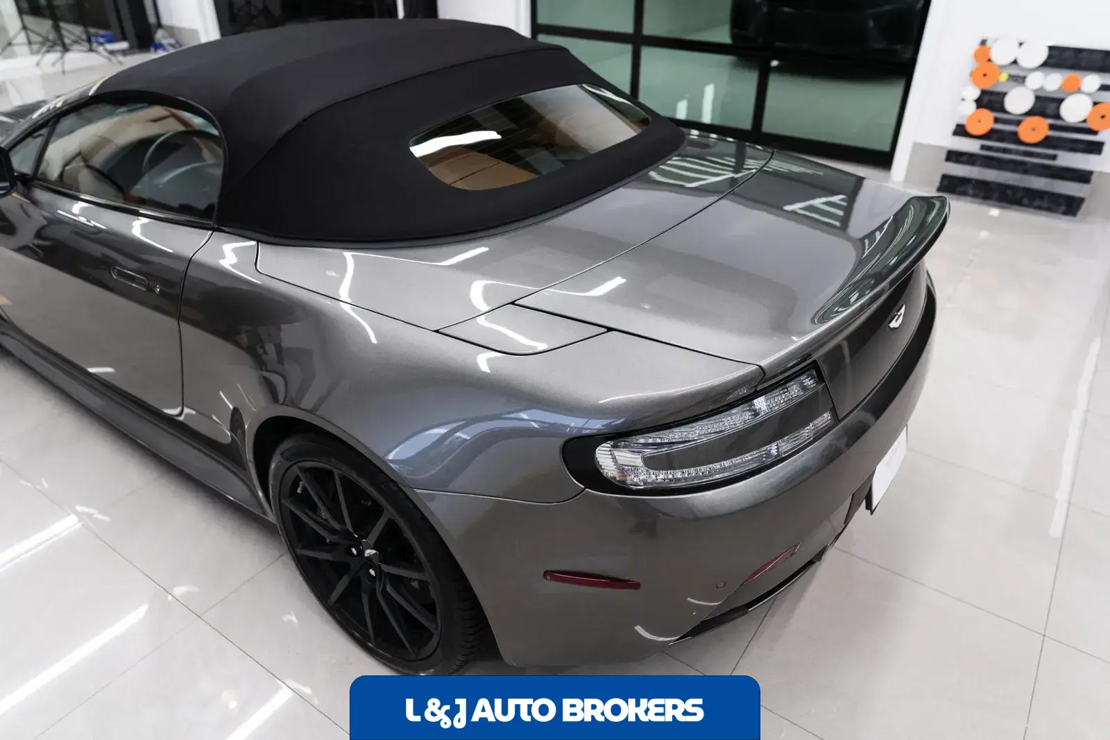2017 Aston Martin V12 Vantage S Roadster 7-Speed